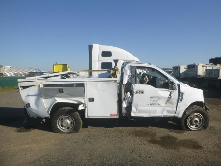 2021-ford-f350-image-6