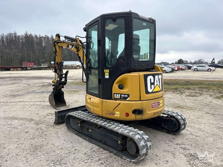 caterpillar-303-image-4