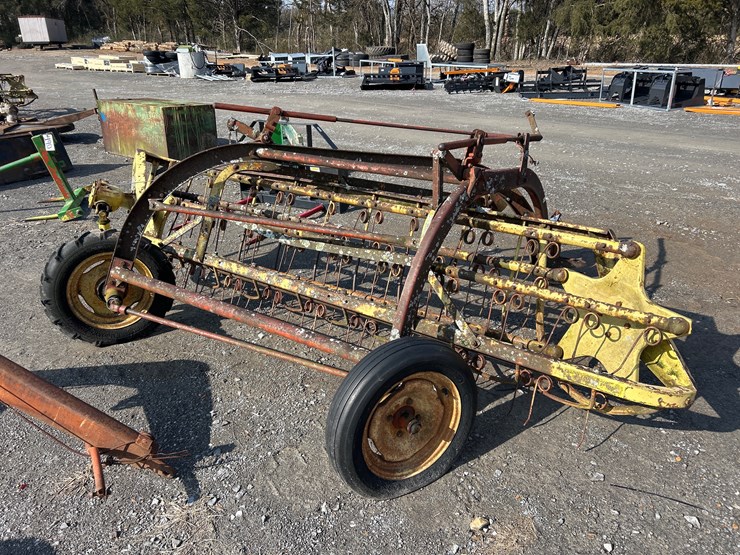 new-holland-256-image-3