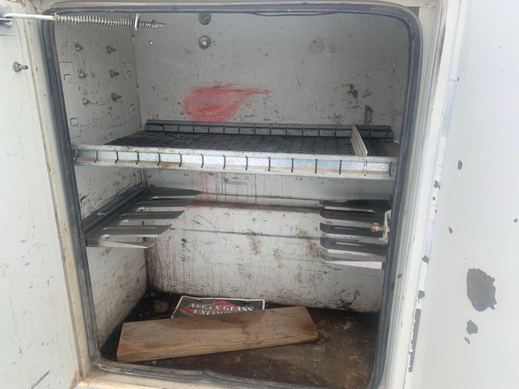 1999-chevrolet-3500-image-22