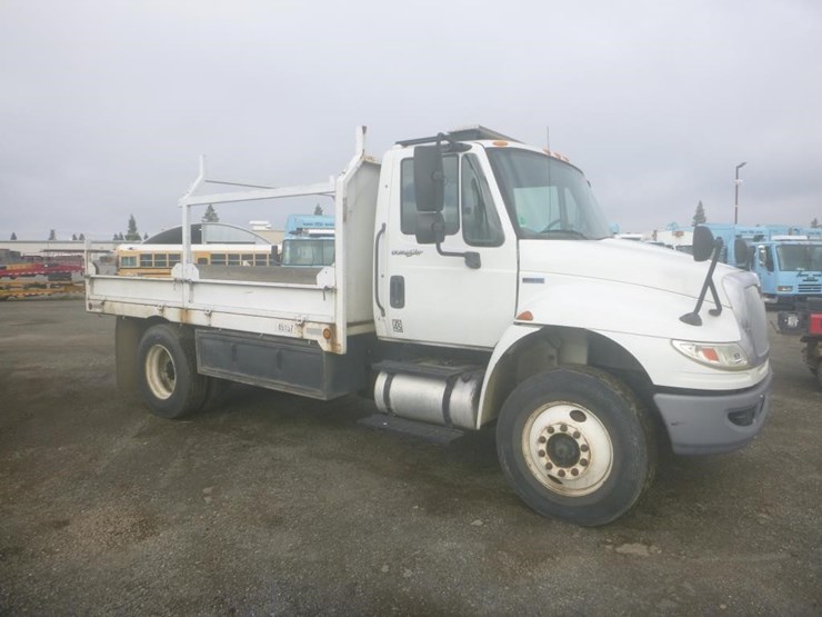 2012-international-durastar-4400-image-2