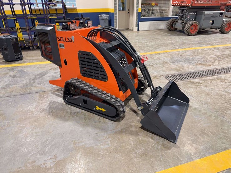 2025-sdlanch-sdll30-mini-skid-steer-image-7