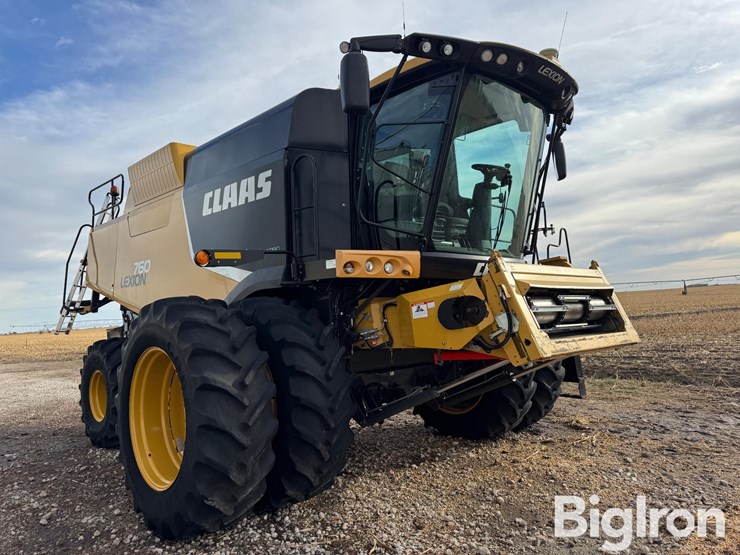 2012-claas-lexion-760-image-3