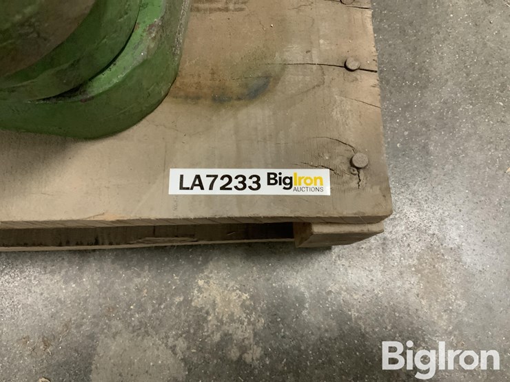 john-deere-100-image-13