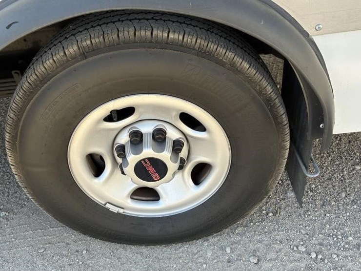 2023-gmc-3500-image-7