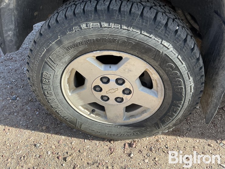 2005-chevrolet-silverado-1500-image-17