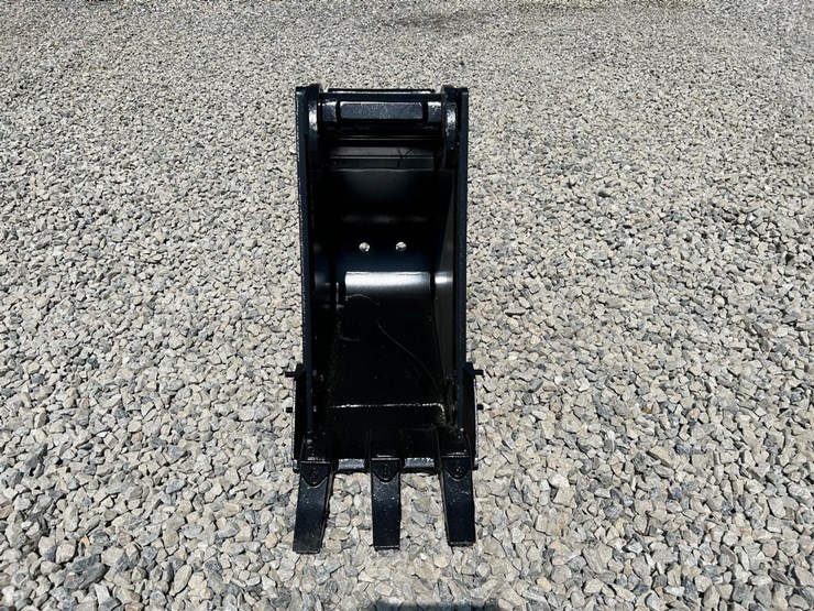 12"-x-change-bucket-for-a-bobcat-excavator”-image-2