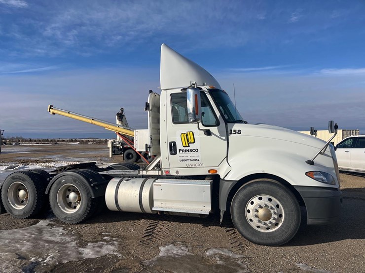 2015-international-prostar-image-6