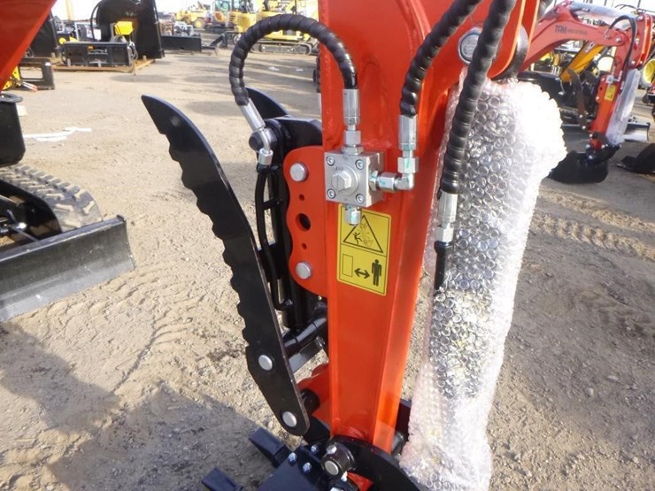 2025-tpm-18bs-hydraulic-excavator-image-12