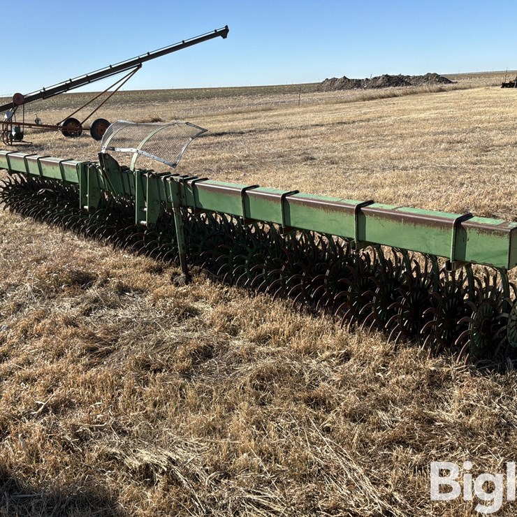 John Deere E0400 3-Pt Rotary Hoe