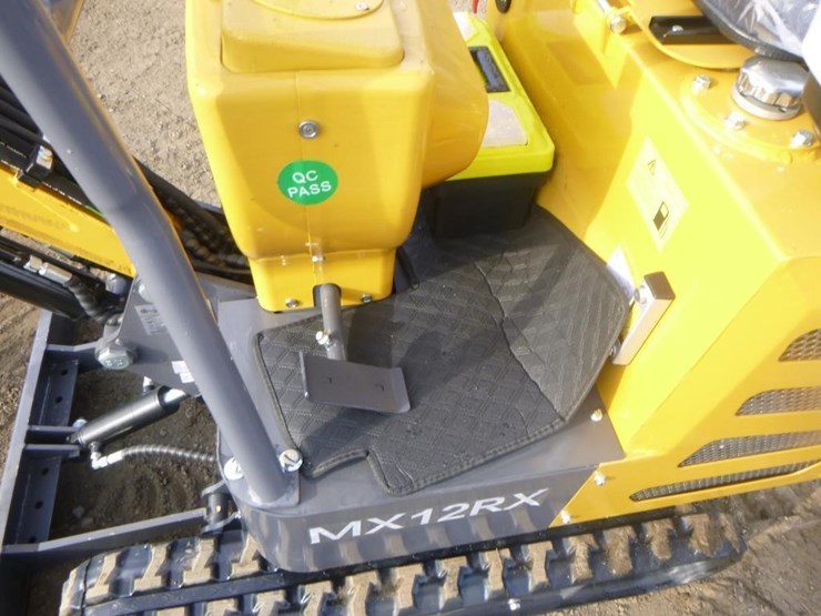 agt-mx12rx-hydraulic-excavator-image-20