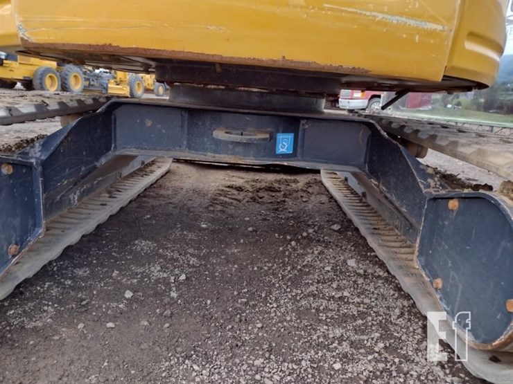 2022-deere-26g-image-42