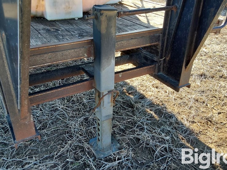 1998-titan-trailer-image-16