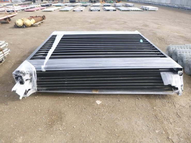 94"x94"-black-metal-fence-panels-image-5