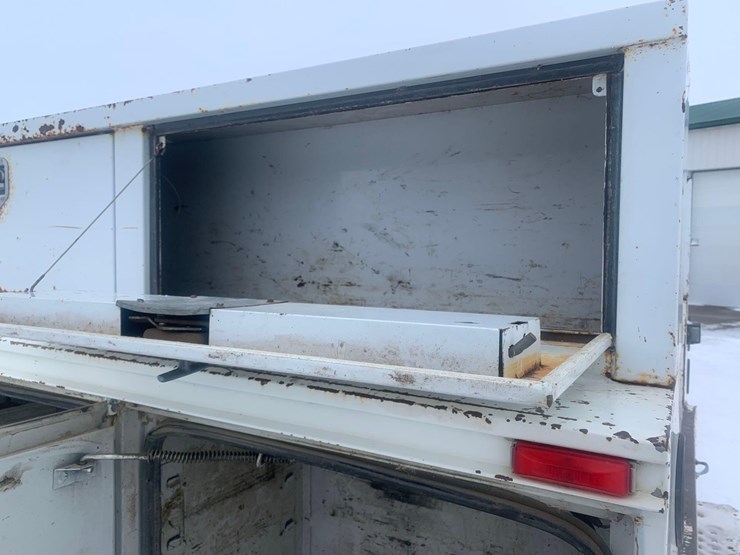 1999-chevrolet-3500-image-26