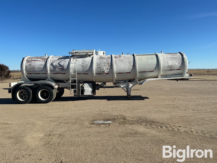 1962-certified-t/a-stainless-steel-tanker-trailer-image-4