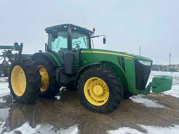 2012-john-deere-8310r-image-2