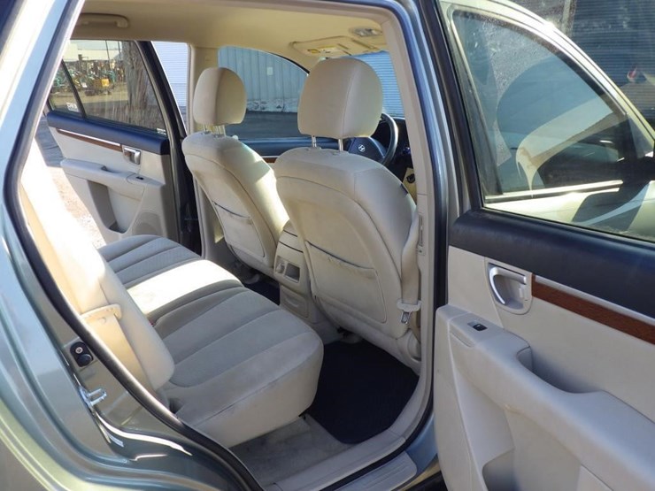 2009-hyundai-santa-fe-image-8
