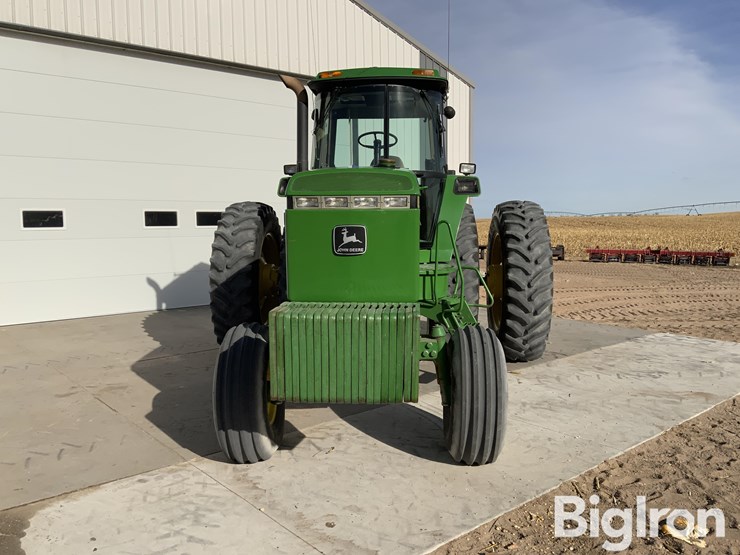 1993-john-deere-4560-image-2