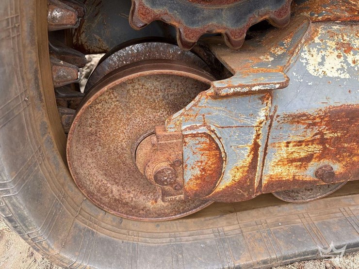 2016-takeuchi-tl10v2-image-40