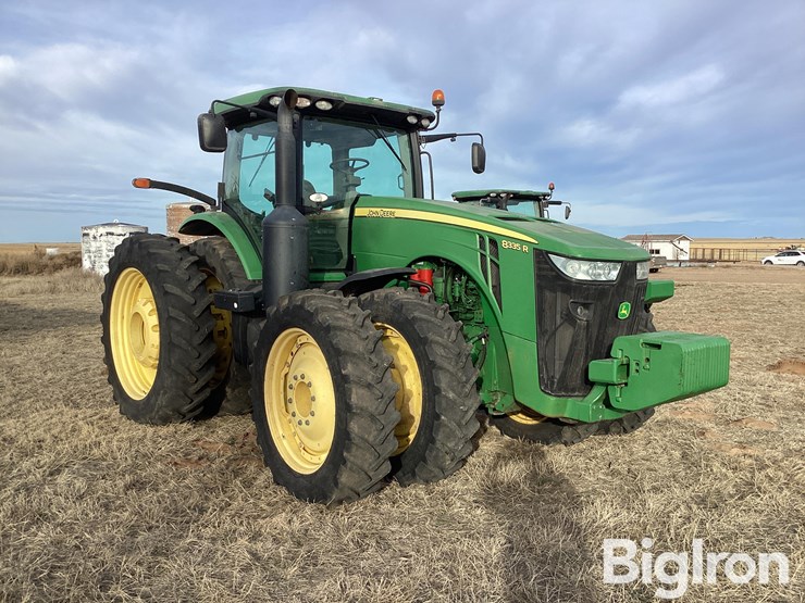 2012-john-deere-8335r-image-3