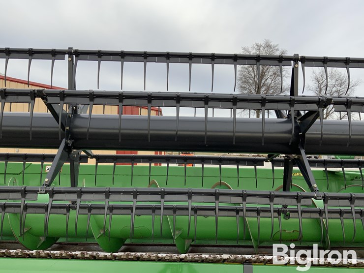 2011-john-deere-635f-image-11