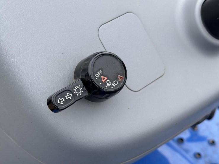 2021-new-holland-workmaster-25-image-26