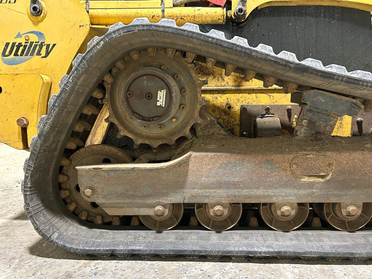komatsu-ck30-skid-steer-loader-image-12