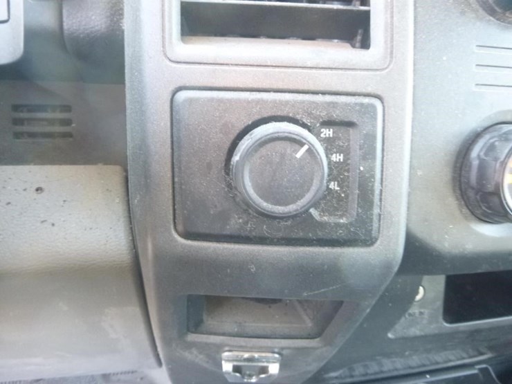 2017-ford-f350-image-16