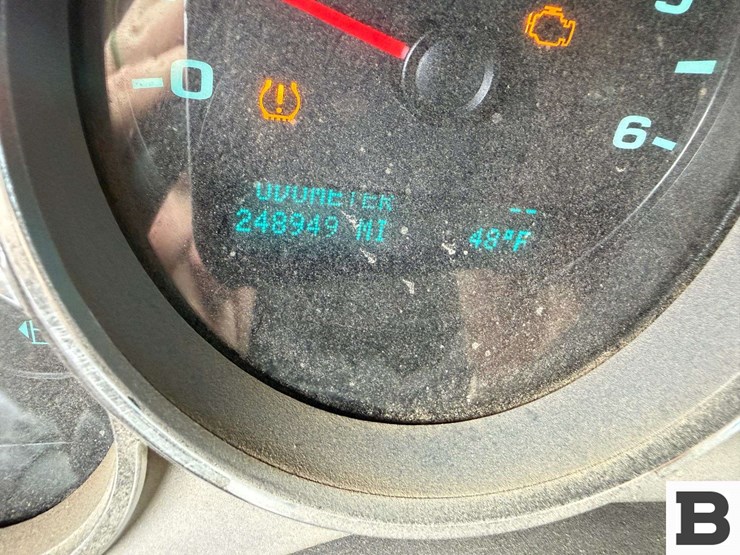 2011-chevrolet-2500-image-20