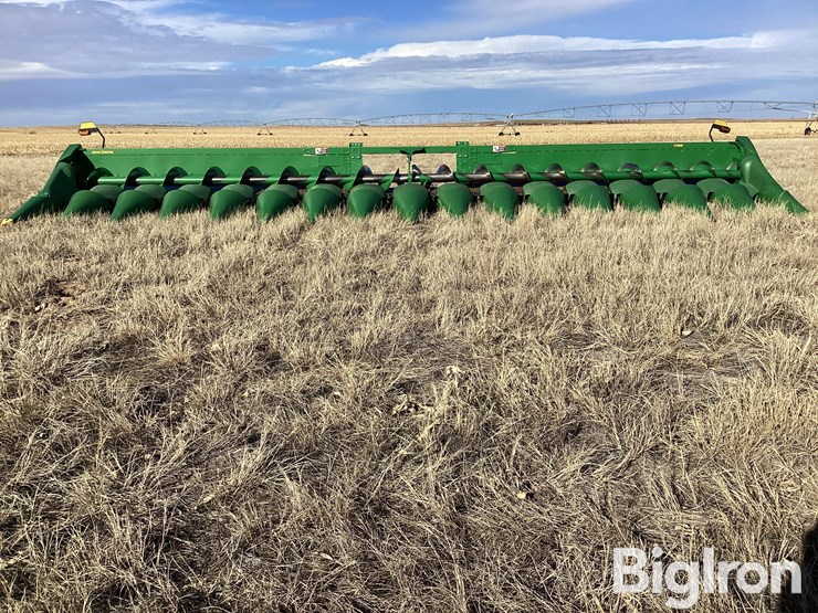 2022-john-deere-c16r-image-2