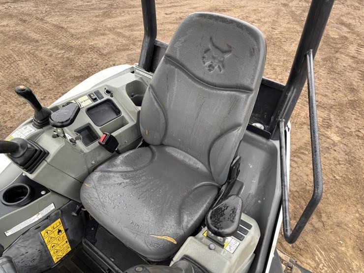 2021-bobcat-e26-image-26