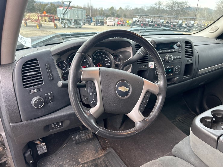 2007-chevrolet-3500-image-12