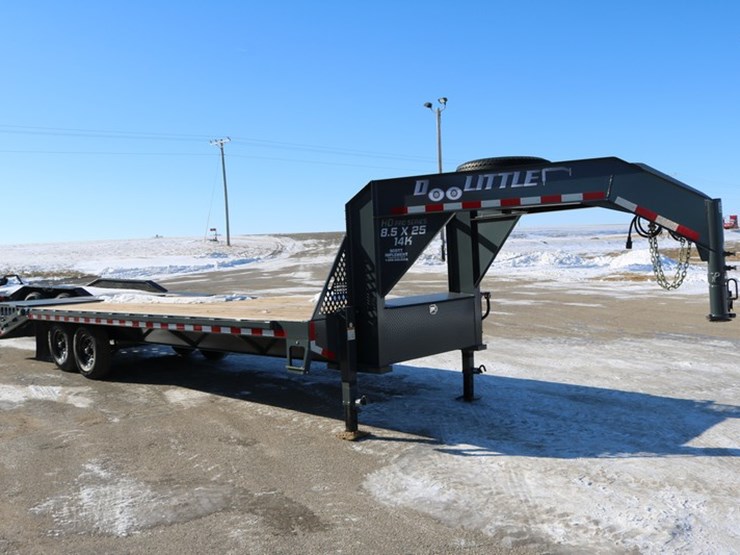 #4121-•-2025-doolittle-8.5x25-gooseneck-trailer-image-4