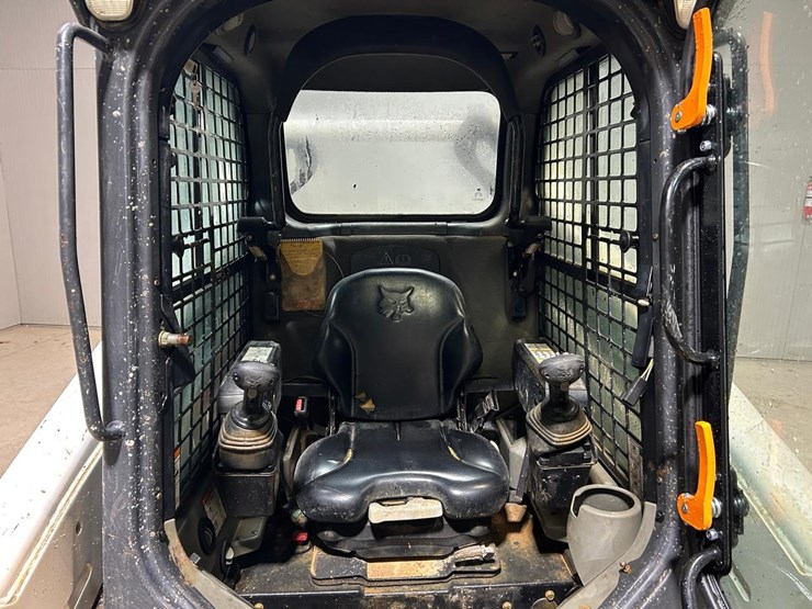 2016-bobcat-t590-image-19