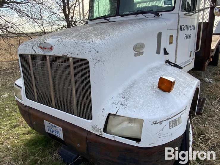 1998-peterbilt-330-image-12