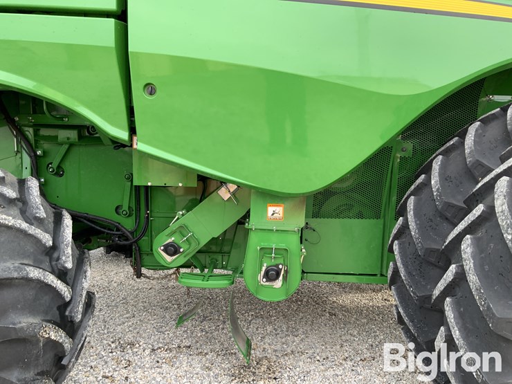 2015-john-deere-s660-image-16