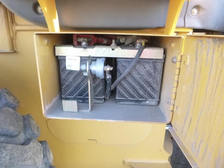 2005-deere-624j-image-26