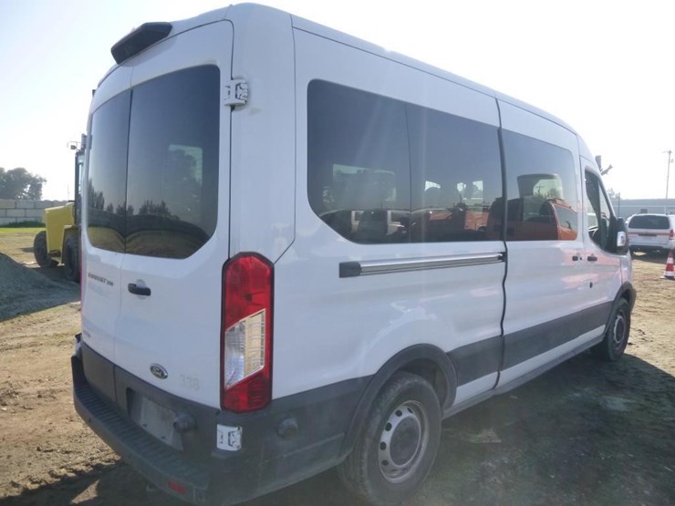 2019-ford-transit-image-3