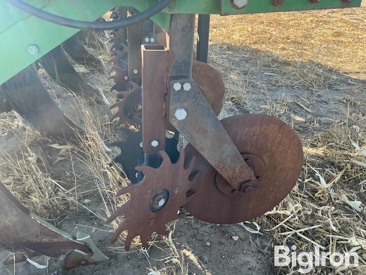 schlagel-8r30-strip-till-image-19