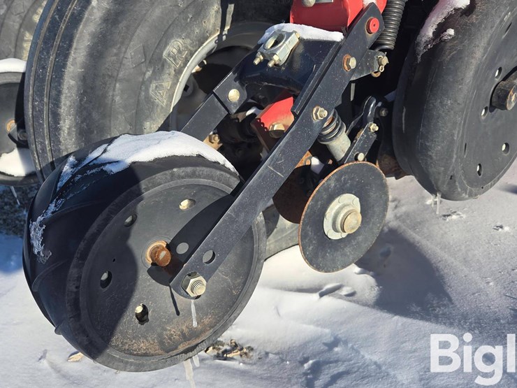 2014-case-ih-1255-image-18