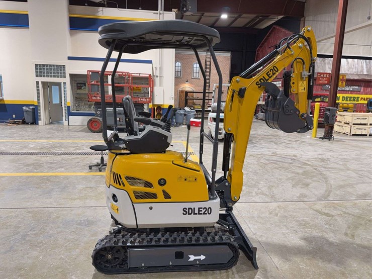 2025-sdlanch-sdle20-mini-excavator-image-4