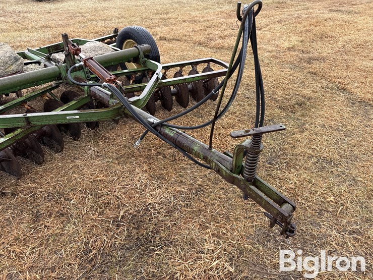 john-deere-10-image-19