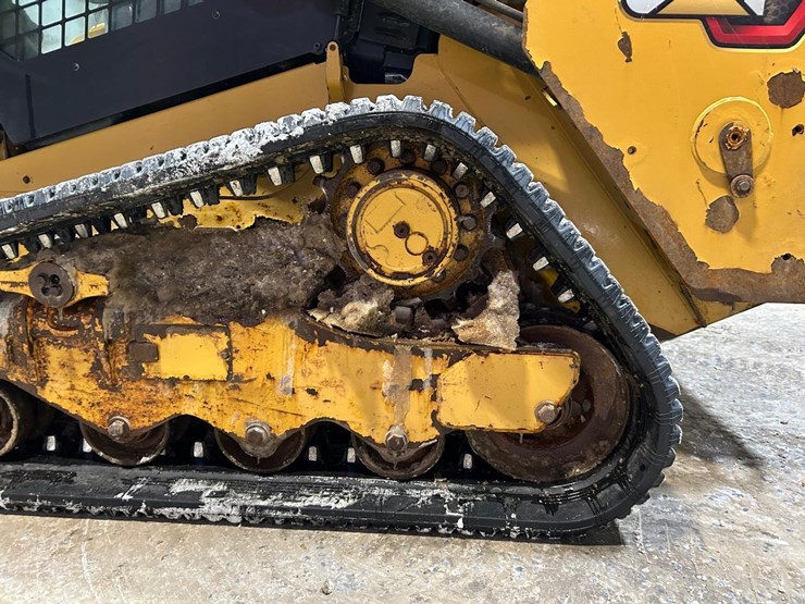 2022-caterpillar-259d3-image-19