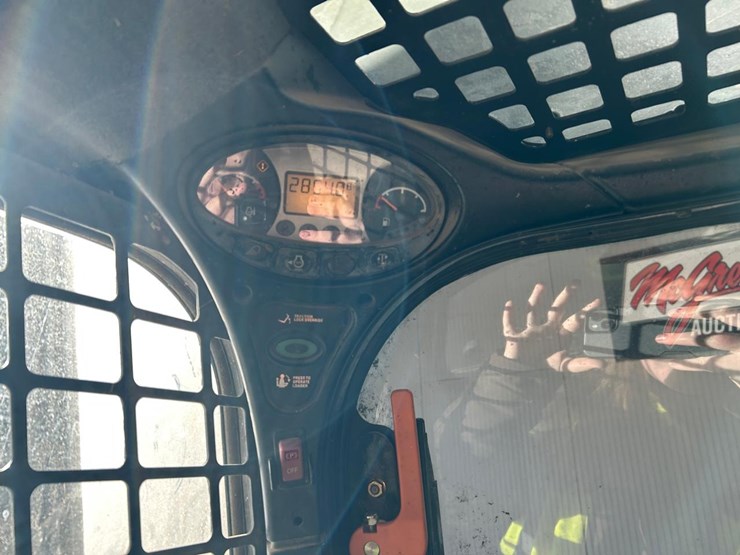 2015-bobcat-t870-image-25