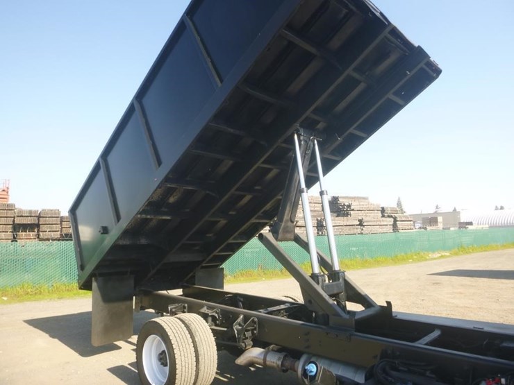 2013-ford-f650-image-9