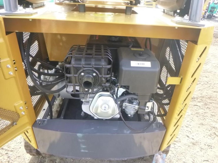 agt-mx12rx-hydraulic-excavator-image-24