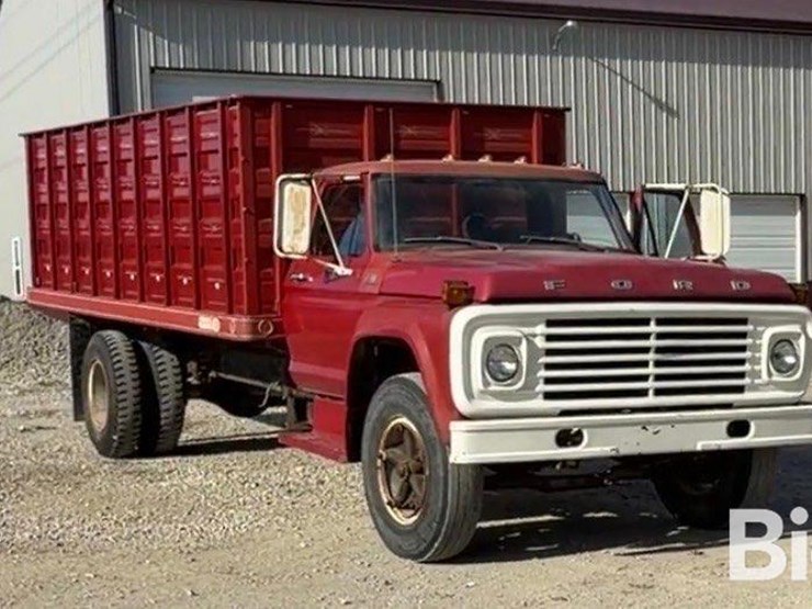 1975-ford-f700-image-16