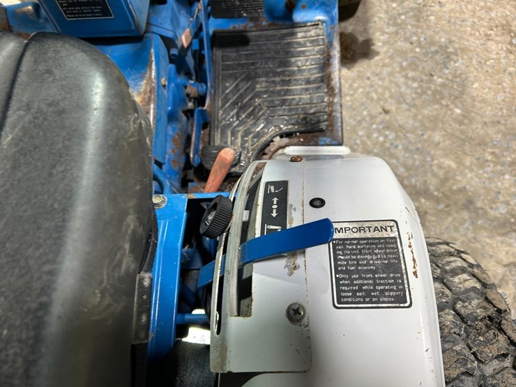 new-holland-1220-image-26