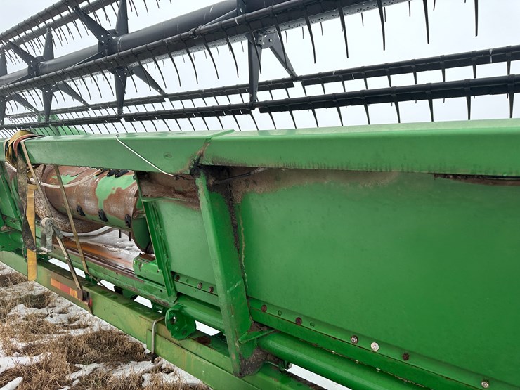 2015-john-deere-635f-image-8